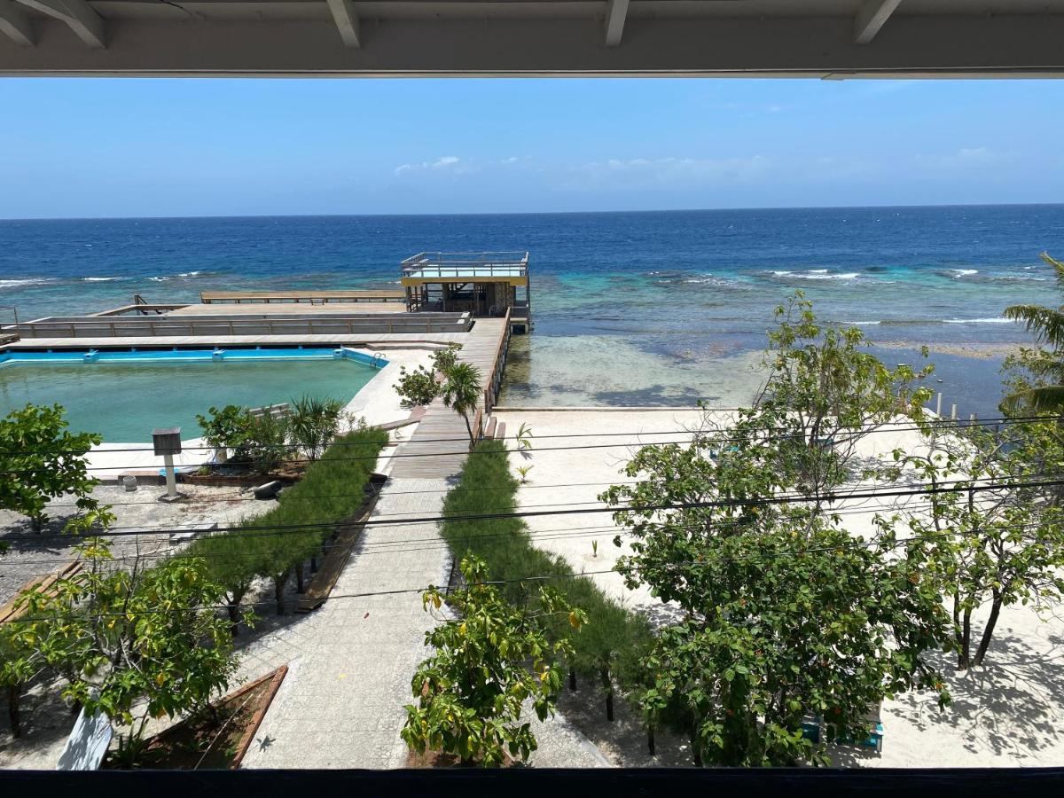 Coral View Beach Resort Utila Buitenkant foto