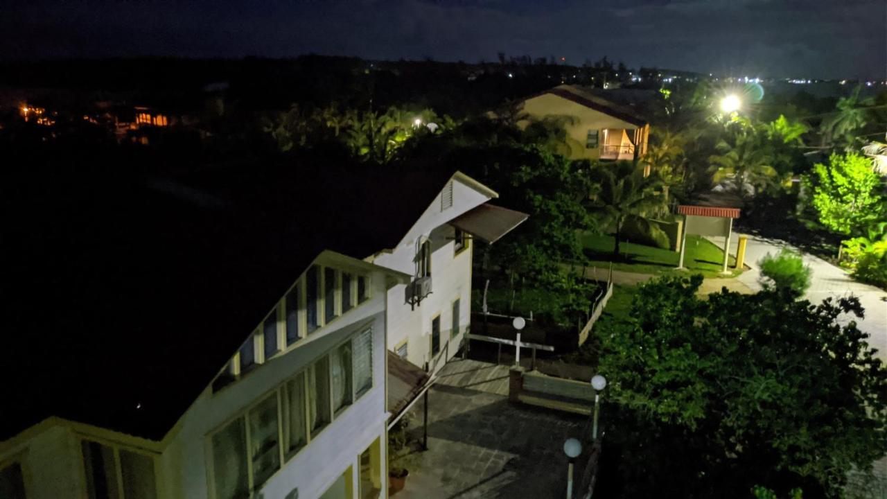 Coral View Beach Resort Utila Buitenkant foto